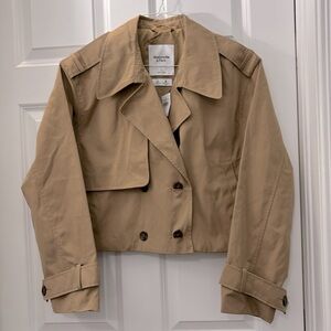 Abercrombie & Fitch Trench. NWT. Large. Tan